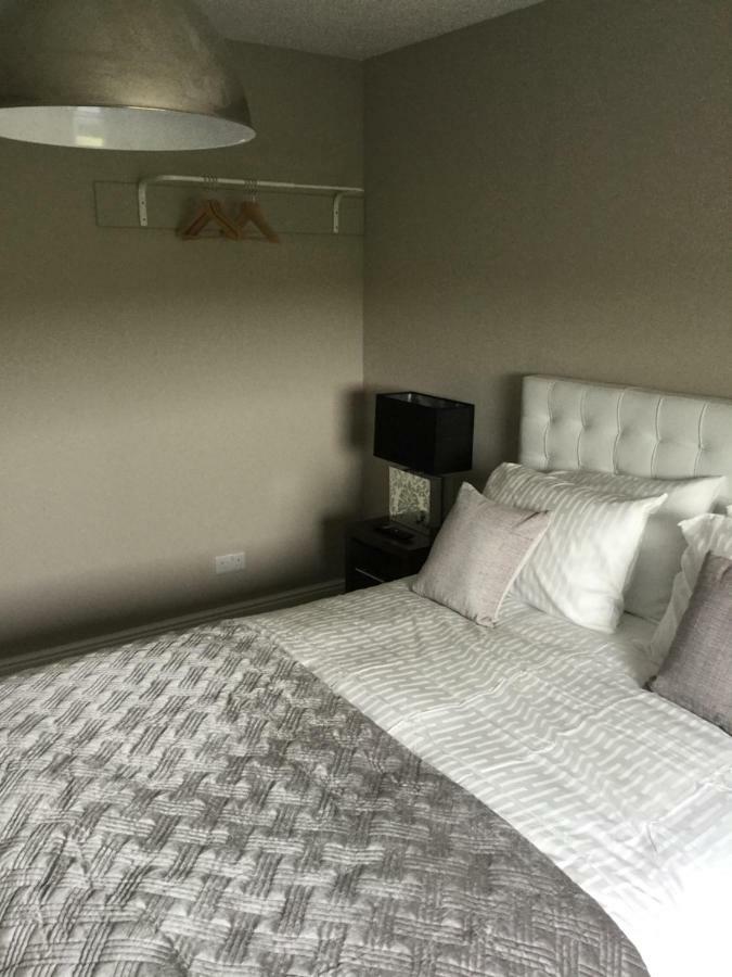 Riggend Farm Stable Villa Airdrie Bagian luar foto